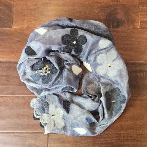 Handmade Nuno Felted Wool Flowers and Gray Silk Scarf Central Asia Very Light - Picture 3 of 7
